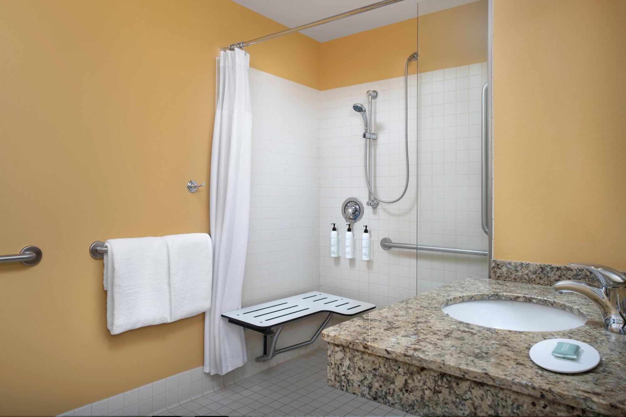 Towneplace By Marriott Suites Portland Vancouver Evergreen Eksteriør bilde