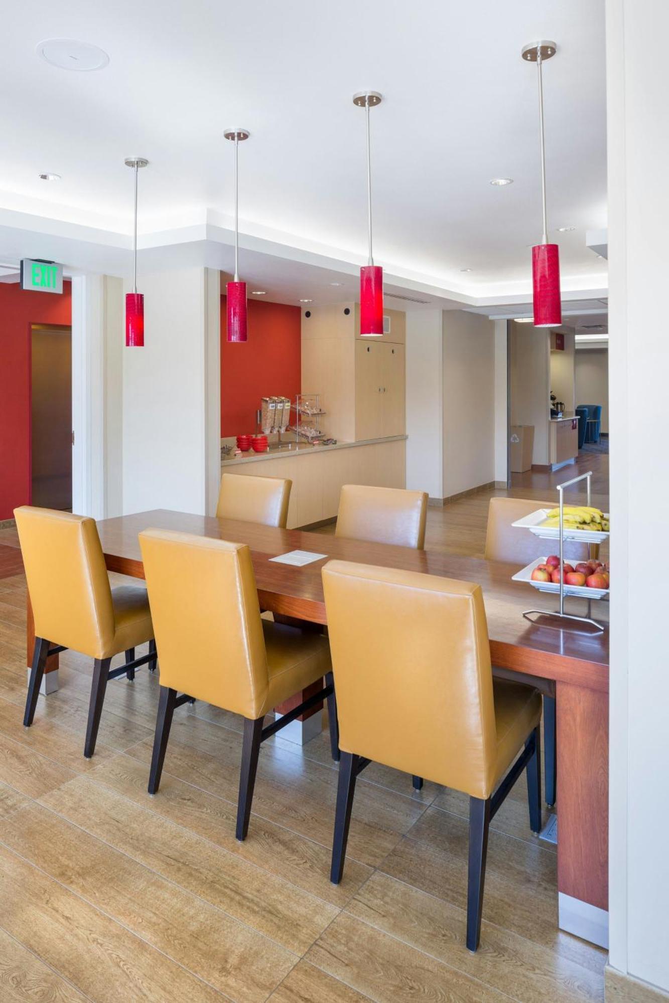 Towneplace By Marriott Suites Portland Vancouver Evergreen Eksteriør bilde