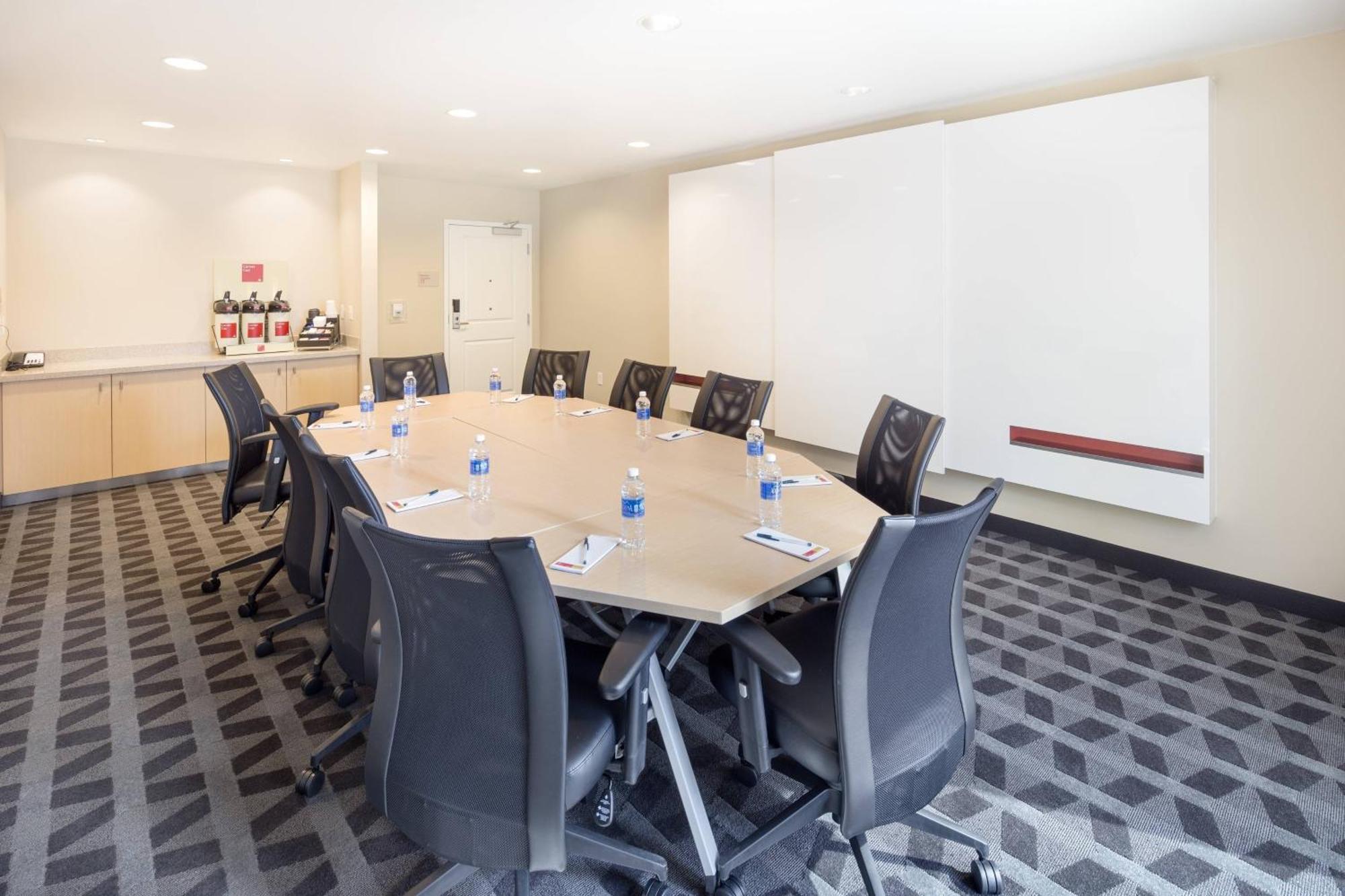 Towneplace By Marriott Suites Portland Vancouver Evergreen Eksteriør bilde